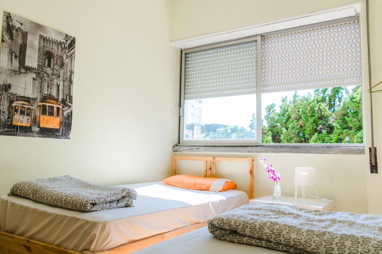 Terrace Beach House Bed & Breakfast Carcavelos  Room photo